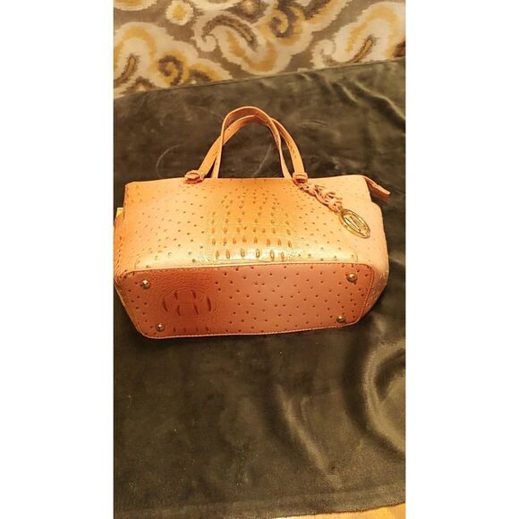 Elegant Orange Shoulder Bag - Picture 4 of 11